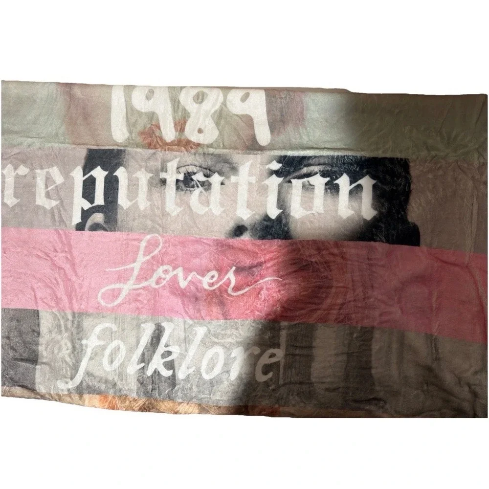 Taylor Swift Soft‎ Fleece Graphic Throw Blanket 9 Album Covers Size 60x55 Inches